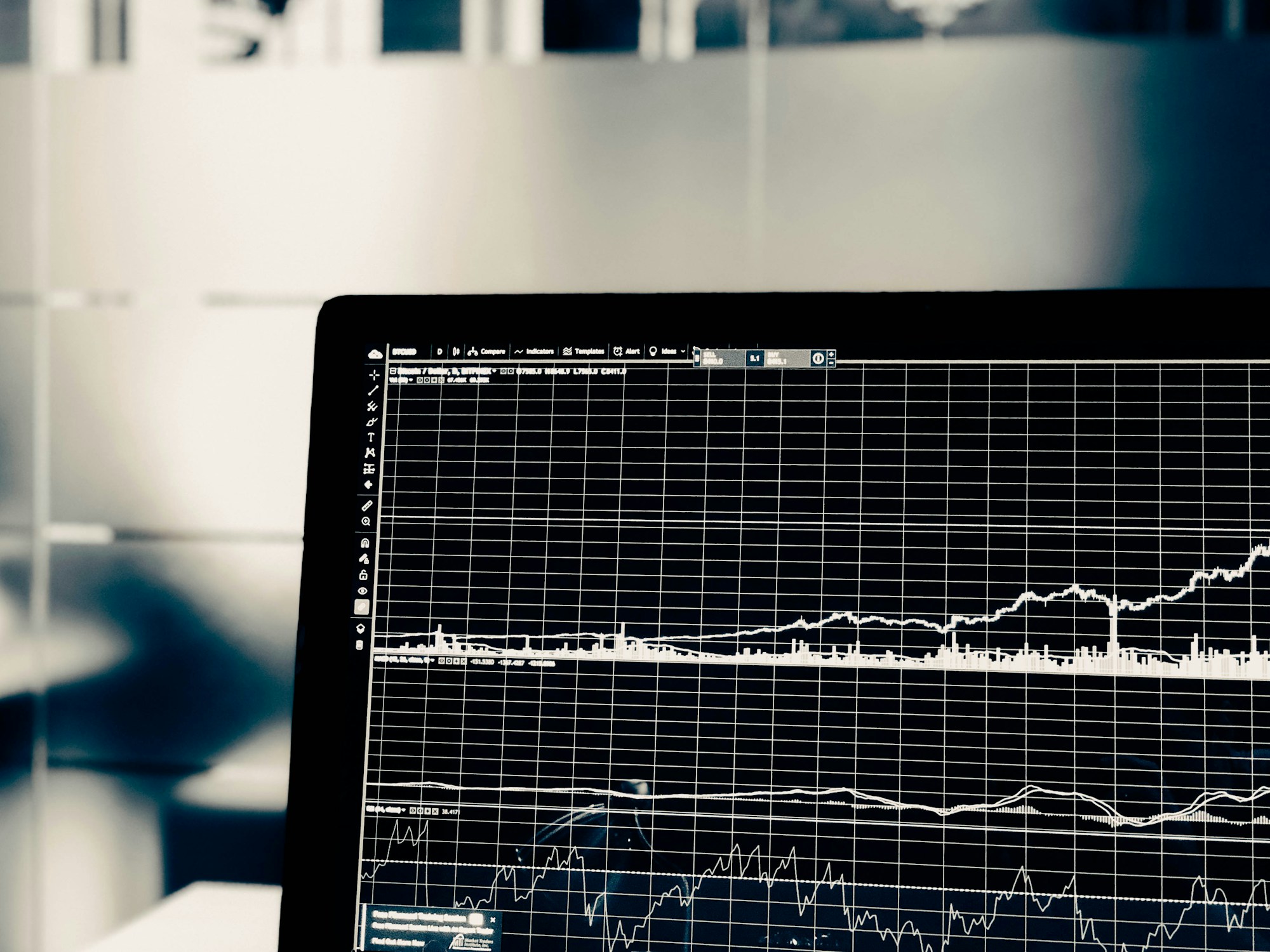 The 2026 DeFi Reality Check: Why Real-World Asset (RWA) Tokenization is Dominating Q3